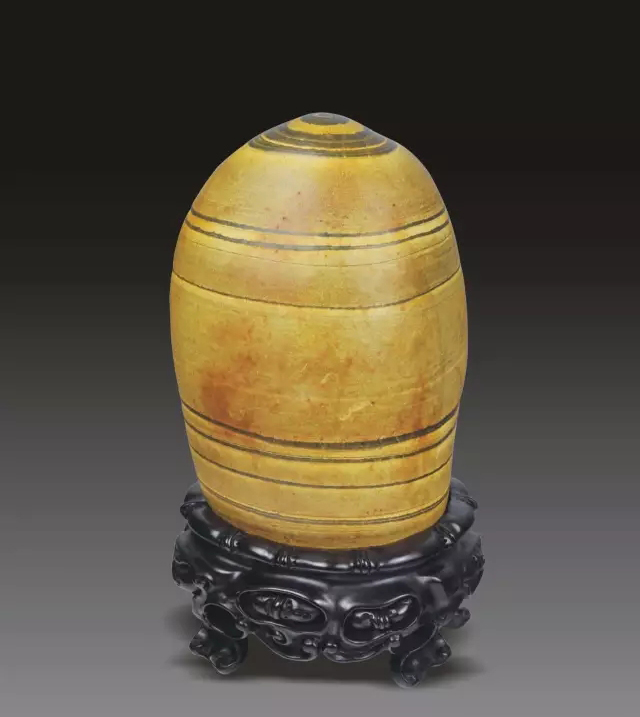 黄釉盘纹罐